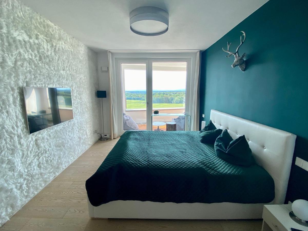 Alpen-Panorama Suite - Einzigartige Privatsuite Hoch Ueber Muenchen, 12Tes Og, Alpenblick, Loggia, Whirlpool, 15 Minuten Zum Zentrum, Ruhe Und Erholung In Der Stadt Muenchen Fuer Privat Und Geschaeftlich Reisende 外观 照片