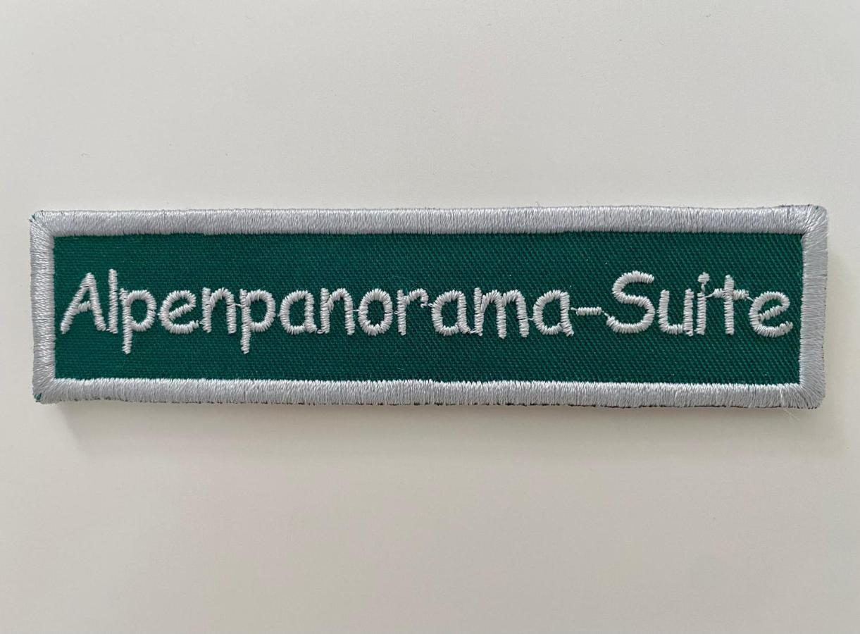Alpen-Panorama Suite - Einzigartige Privatsuite Hoch Ueber Muenchen, 12Tes Og, Alpenblick, Loggia, Whirlpool, 15 Minuten Zum Zentrum, Ruhe Und Erholung In Der Stadt Muenchen Fuer Privat Und Geschaeftlich Reisende 外观 照片