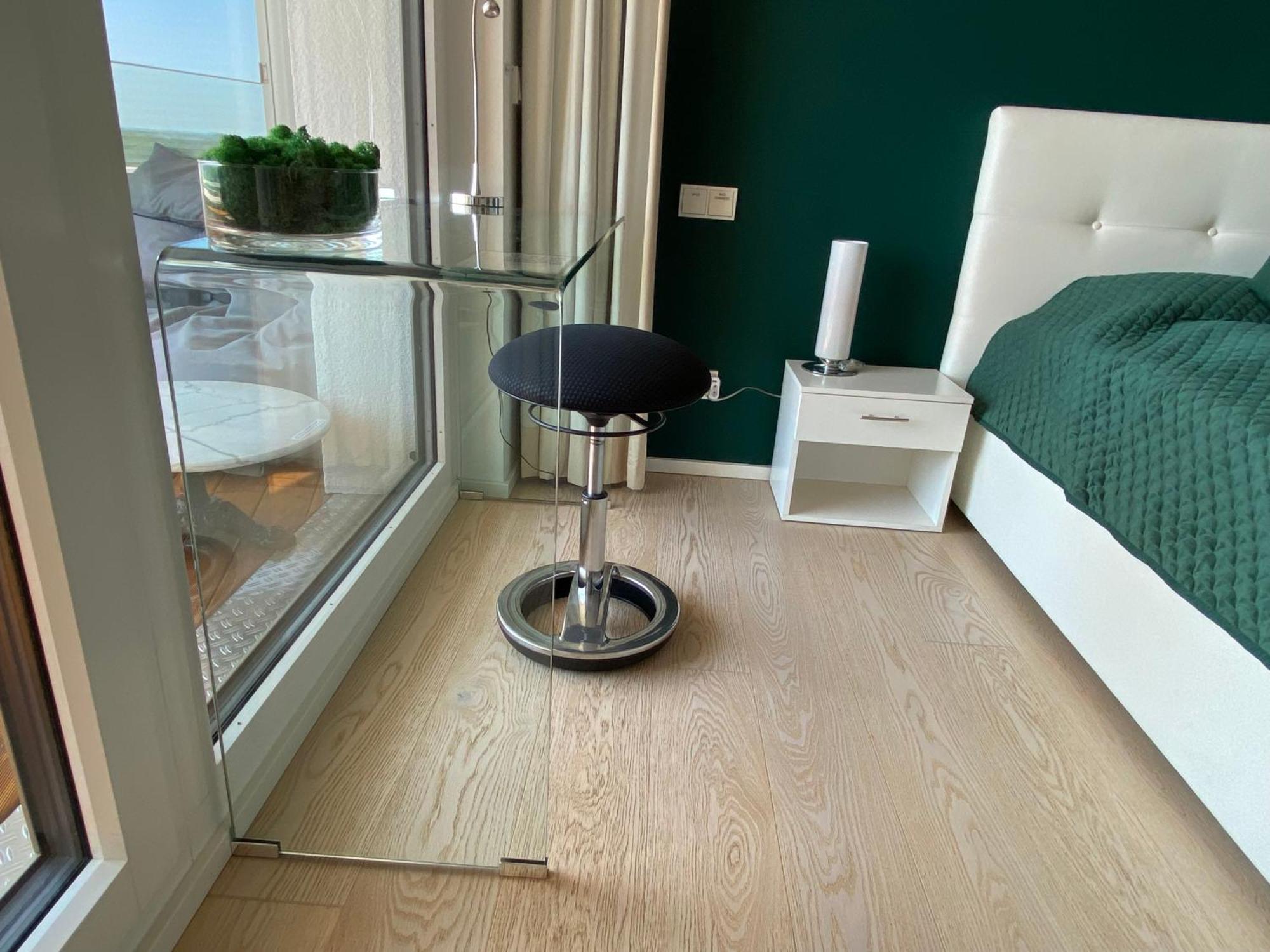 Alpen-Panorama Suite - Einzigartige Privatsuite Hoch Ueber Muenchen, 12Tes Og, Alpenblick, Loggia, Whirlpool, 15 Minuten Zum Zentrum, Ruhe Und Erholung In Der Stadt Muenchen Fuer Privat Und Geschaeftlich Reisende 外观 照片