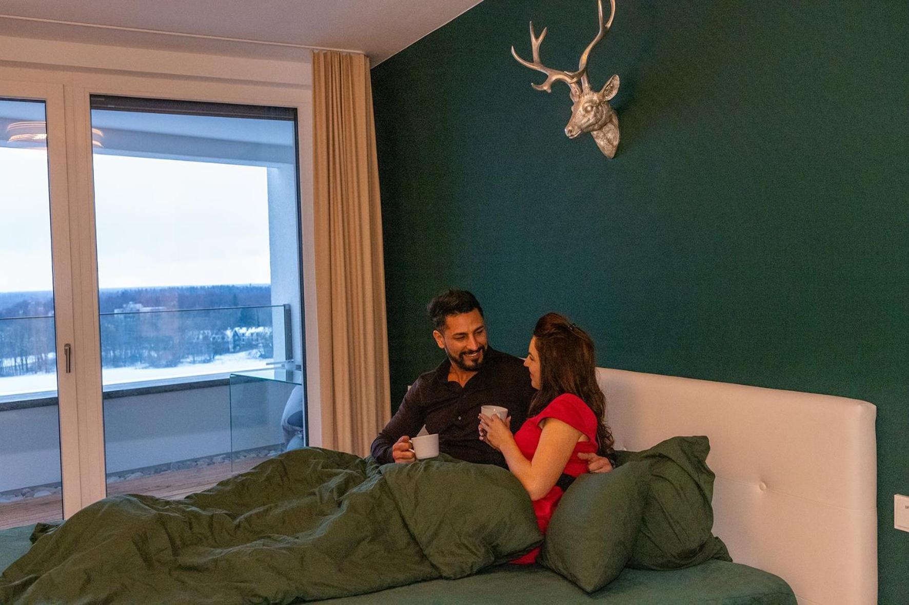 Alpen-Panorama Suite - Einzigartige Privatsuite Hoch Ueber Muenchen, 12Tes Og, Alpenblick, Loggia, Whirlpool, 15 Minuten Zum Zentrum, Ruhe Und Erholung In Der Stadt Muenchen Fuer Privat Und Geschaeftlich Reisende 外观 照片